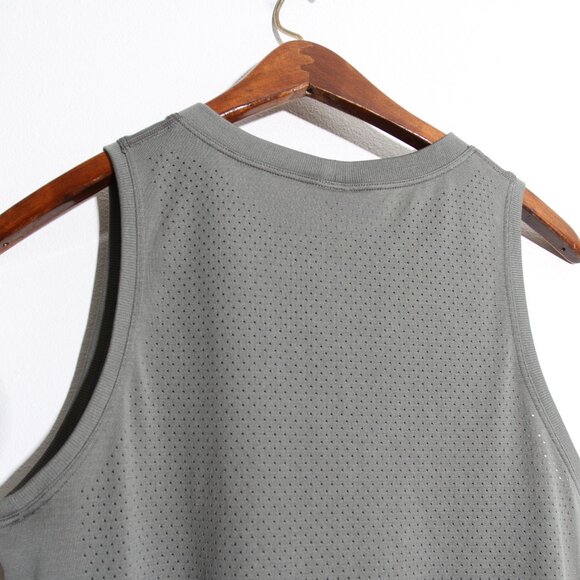 Lululemon Breeze By Muscle Crop Tank *Vancouver Grey Sage Green Silverescent 6 - Picture 11 of 11